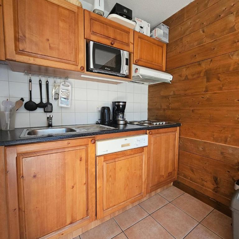 Joli appart familial 4 à 6 pers - Piscine Ski Sauna - Apartment mit 1 Schlafzimmer - 13