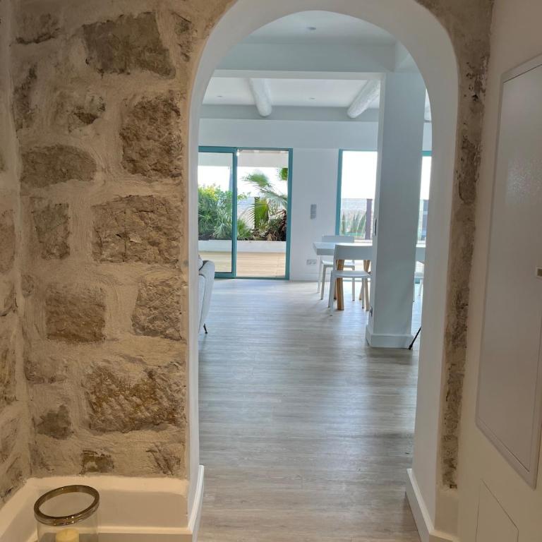 Magnificent beachfront villa - Villa - Côté Plage - 16