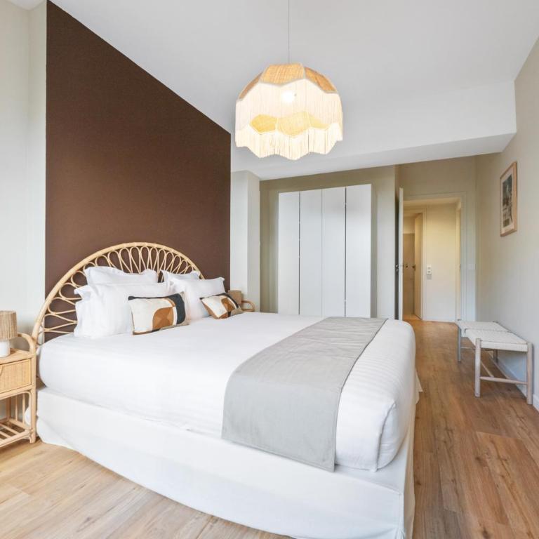 Hôtel Comté de Nice - Chambre Lit King-Size - 2