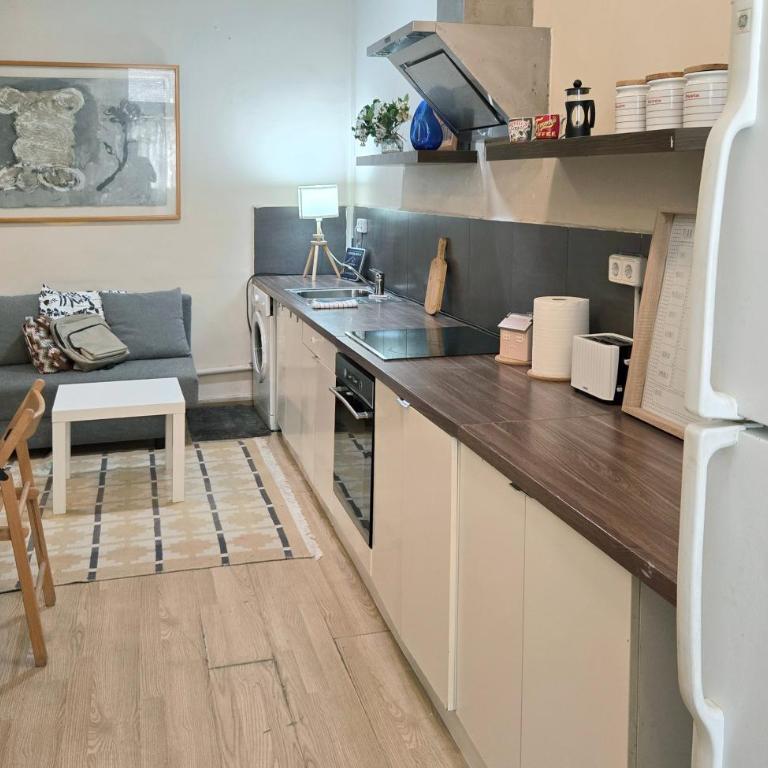 MarBarcelona Coliving Aviacio - Habitación Doble con baño compartido - 13