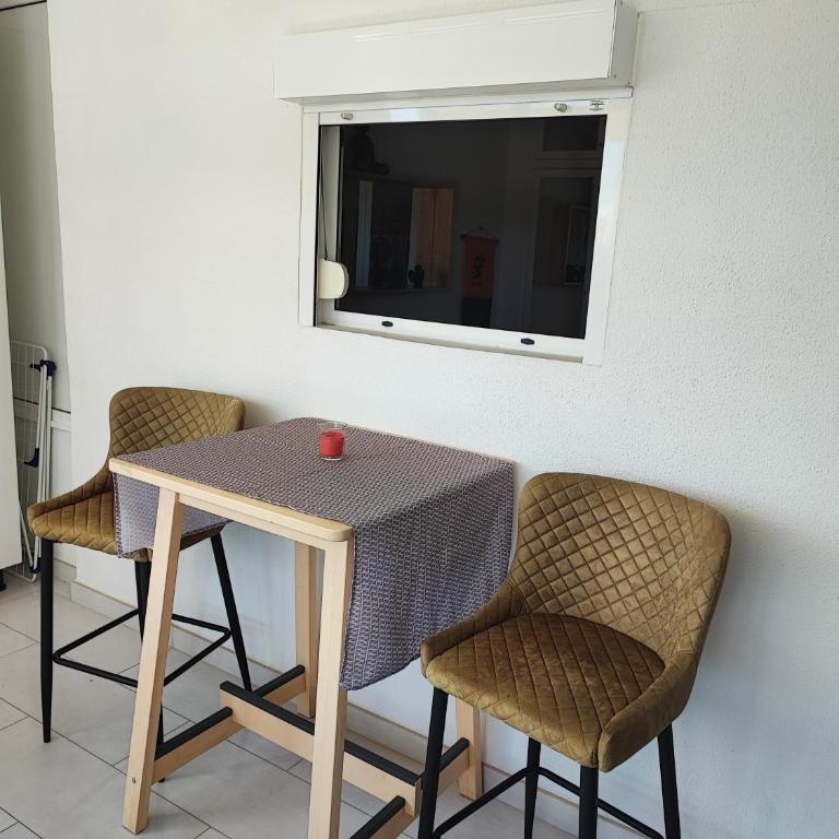 Exelsior - Two-Bedroom Deluxe Apartment with Ocean View - 3