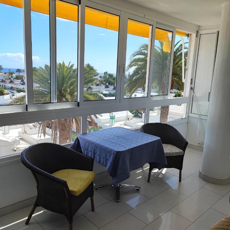 Exelsior - Two-Bedroom Deluxe Apartment with Ocean View - 1
