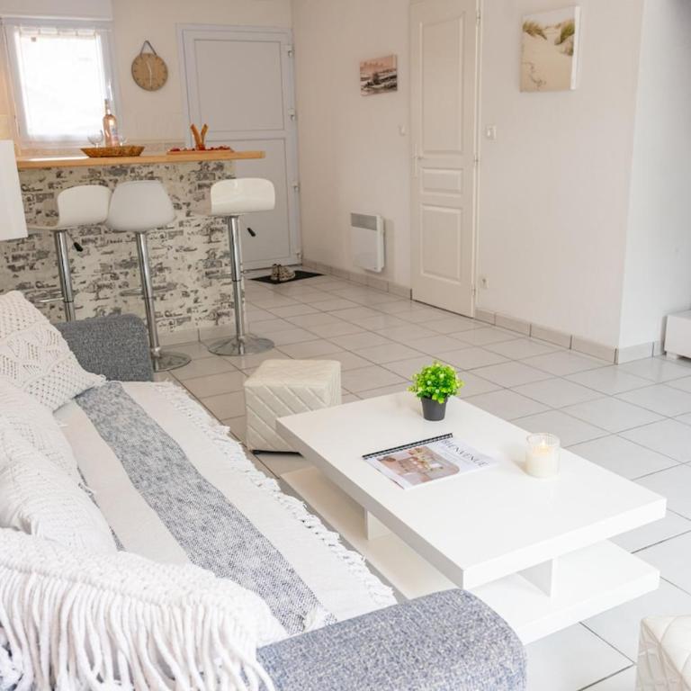 Maison à 100m plage - Tout à pied - 5 pers - Maison 2 Chambres - 25
