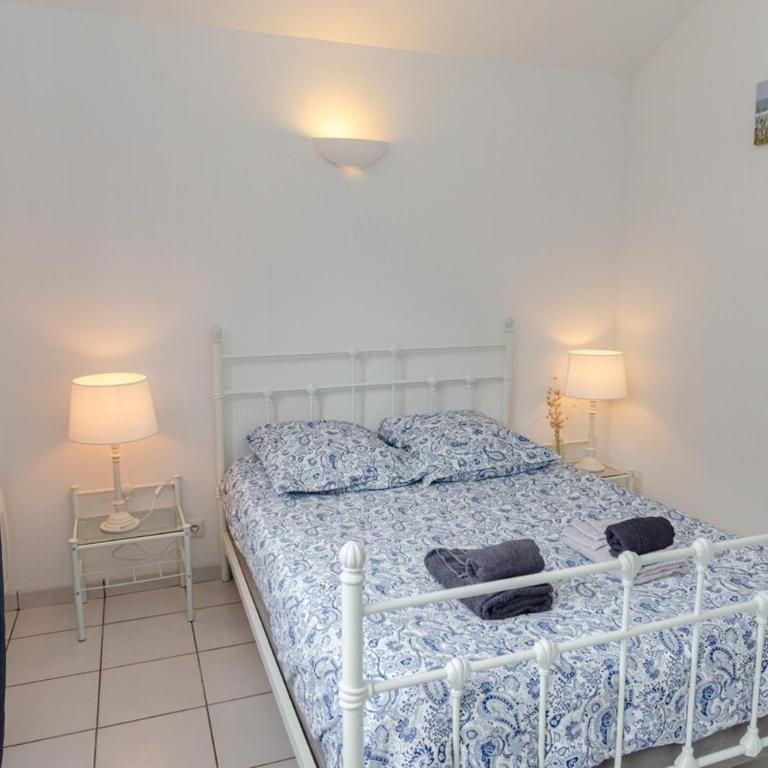 Maison à 100m plage - Tout à pied - 5 pers - Maison 2 Chambres - 22