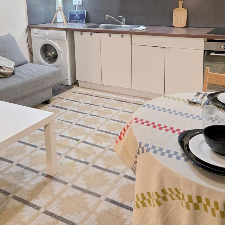 MarBarcelona Coliving Aviacio - Habitación Doble con baño compartido - 17