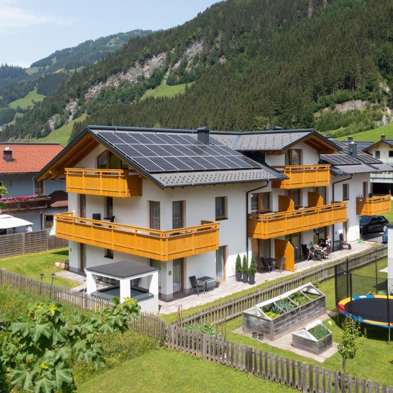 Gästehaus Egger Appartement 205-4 - Deluxe-Apartment mit 2 Schlafzimmern und Gartenblick - 1