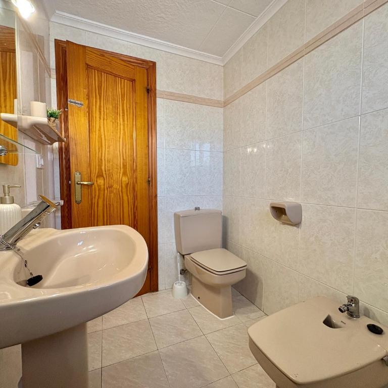 Apartamento en Peñíscola con terraza, piscina y vistas al mar, Zona Papa Luna - Apartamento de 2 dormitorios - 18