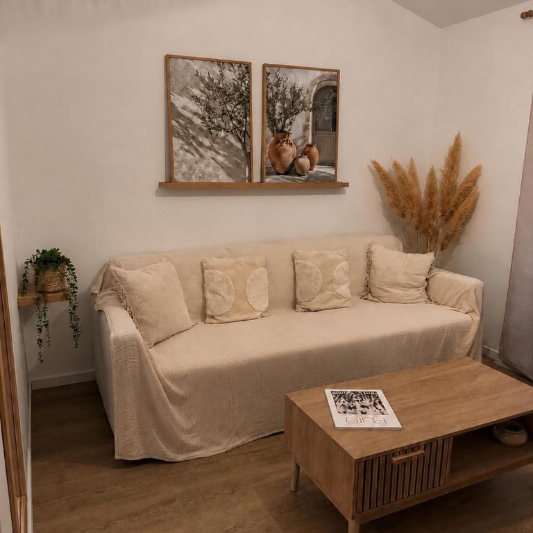 Cosy Appartement avec piscine, balcon vue canal & parking privé - One-Bedroom Apartment - 7