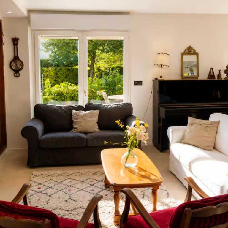 House with garden near the beach – pool and tennis - Four-Bedroom Apartment - 15