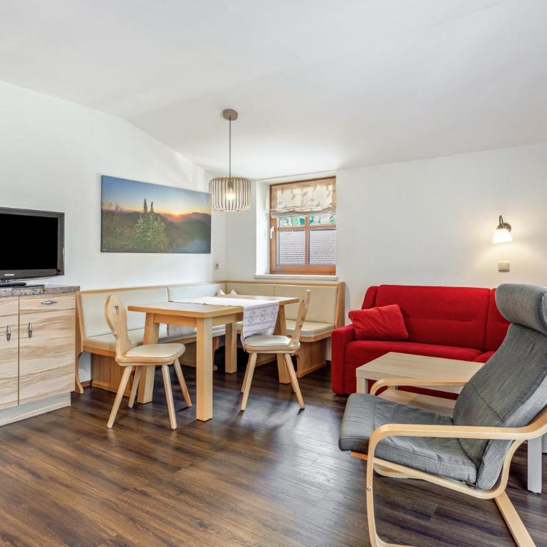 Appartements Stockinger B4 - Apartamento Deluxe de 2 dormitorios con vistas al jardín - 2