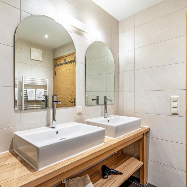 Appartements Stockinger B4 - Apartamento Deluxe de 2 dormitorios con vistas al jardín - 20