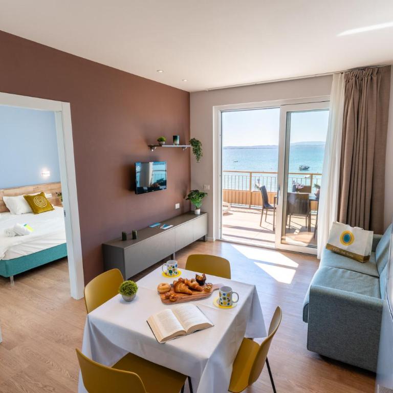 Club del Sole Le Palme Lazise Family Collection - Deluxe Two-Bedroom Apartment - Lakefront - 9