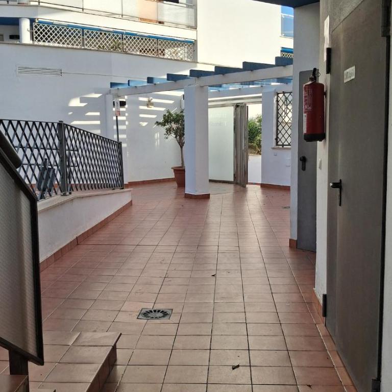 Cozy apartment in Torrox Costa, next to the beach - One-Bedroom Apartment - 48