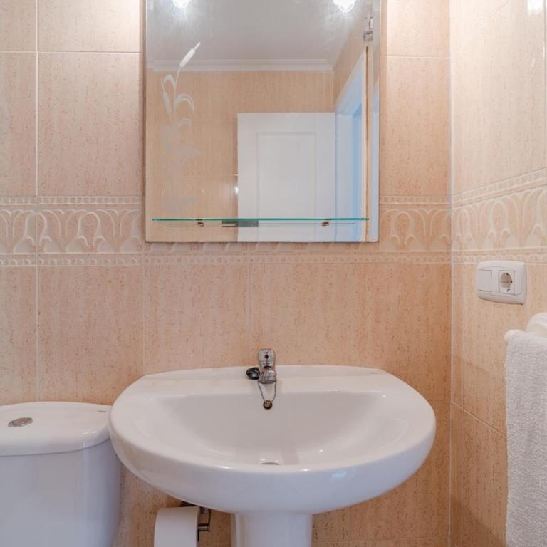 House near the beach, ideal for relaxing - Two-Bedroom Apartment - 33