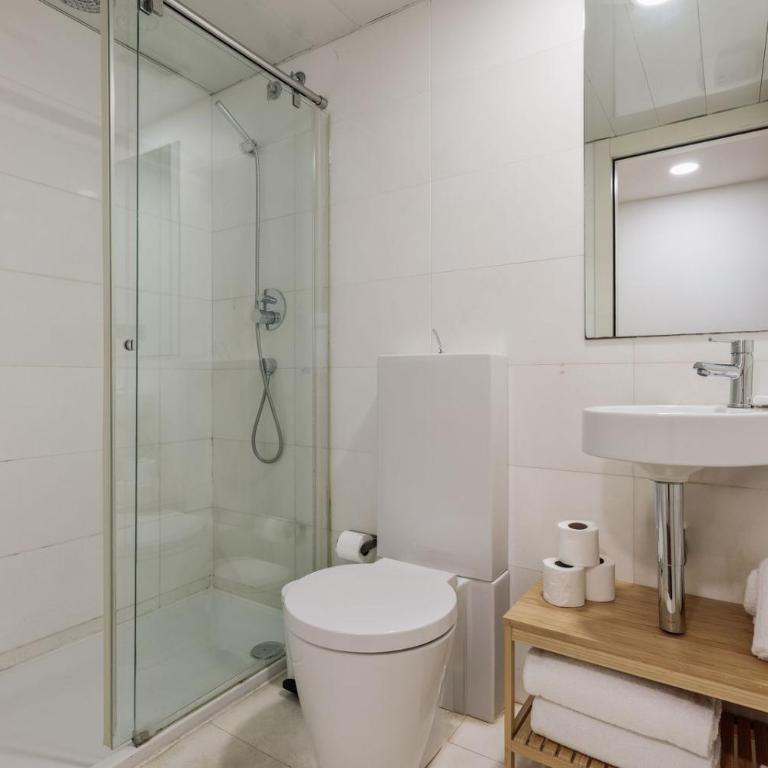 Rent Top Apartments near Plaza de Catalunya - Apartamento de 4 dormitorios - Ronda Sant Pere - 12