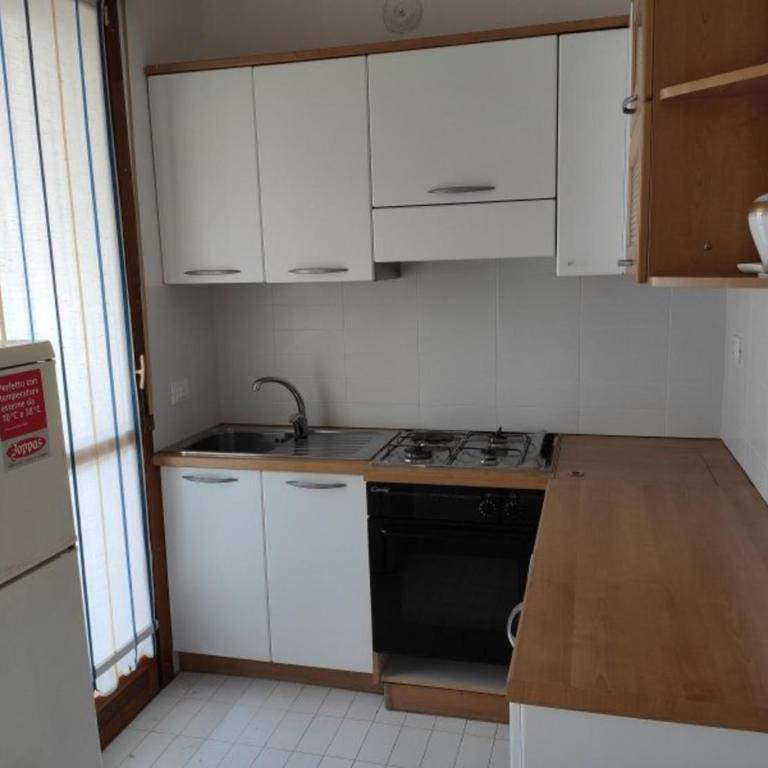 Central flat with covered terrace - Appartamento - 3