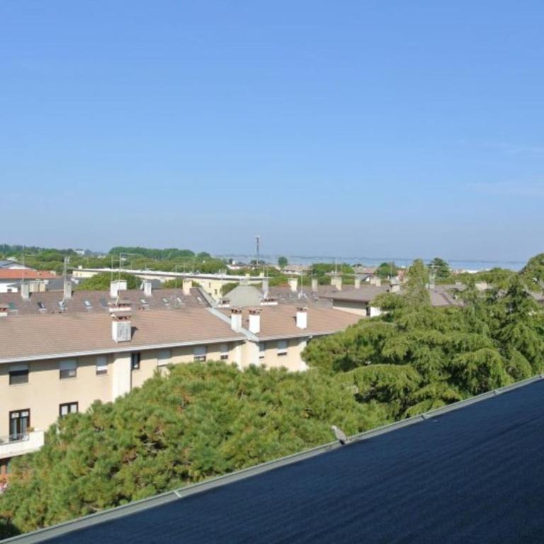 Central flat with covered terrace - Appartamento - 8