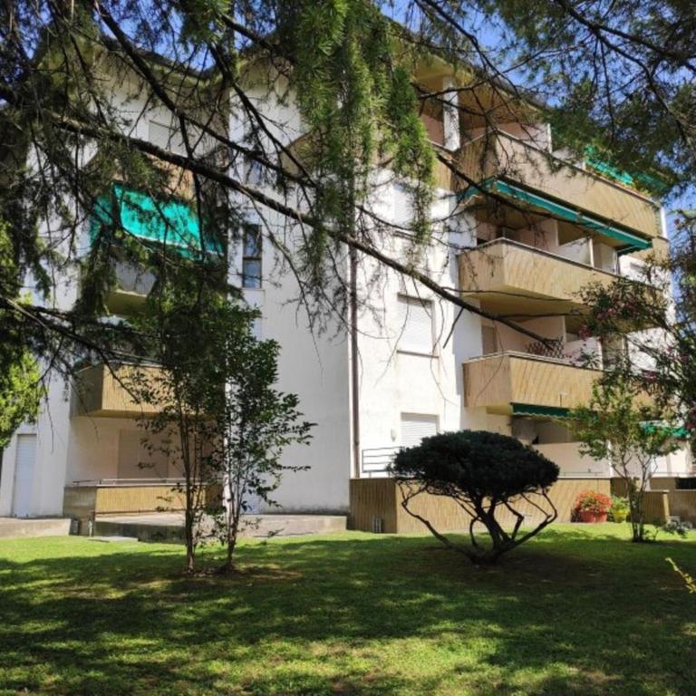 Central flat with covered terrace - Appartamento - 9