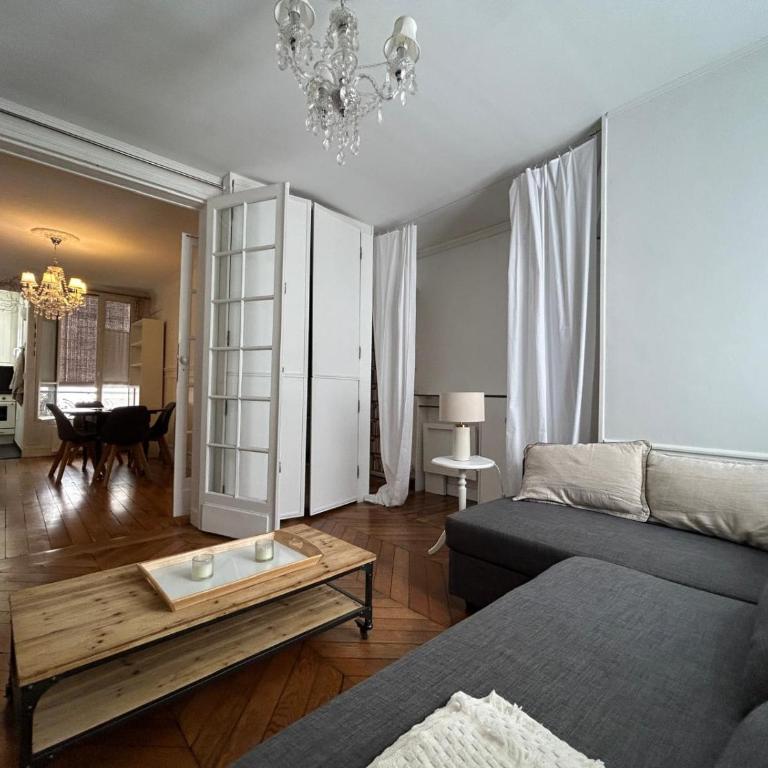 Luxury Parisian Flat Golden Triangle - Apartment - 1