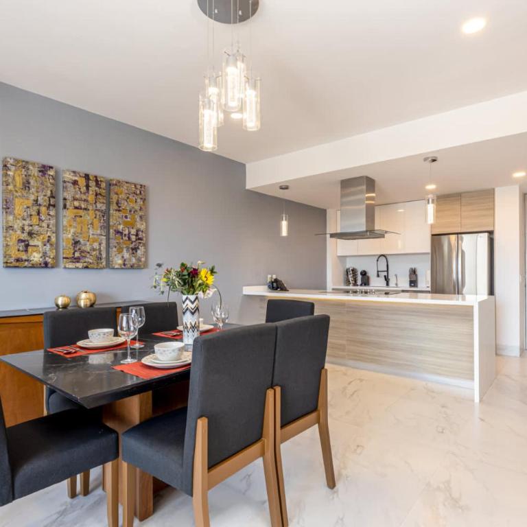 New 2 BR Condo Right Next to the Beach - Pool - Casa - 15