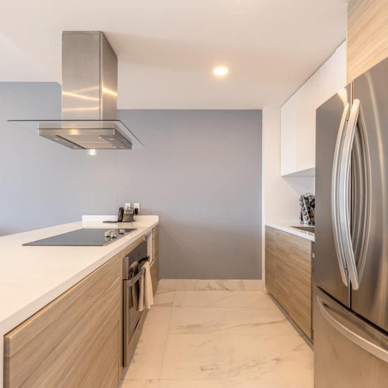 New 2 BR Condo Right Next to the Beach - Pool - Casa - 21