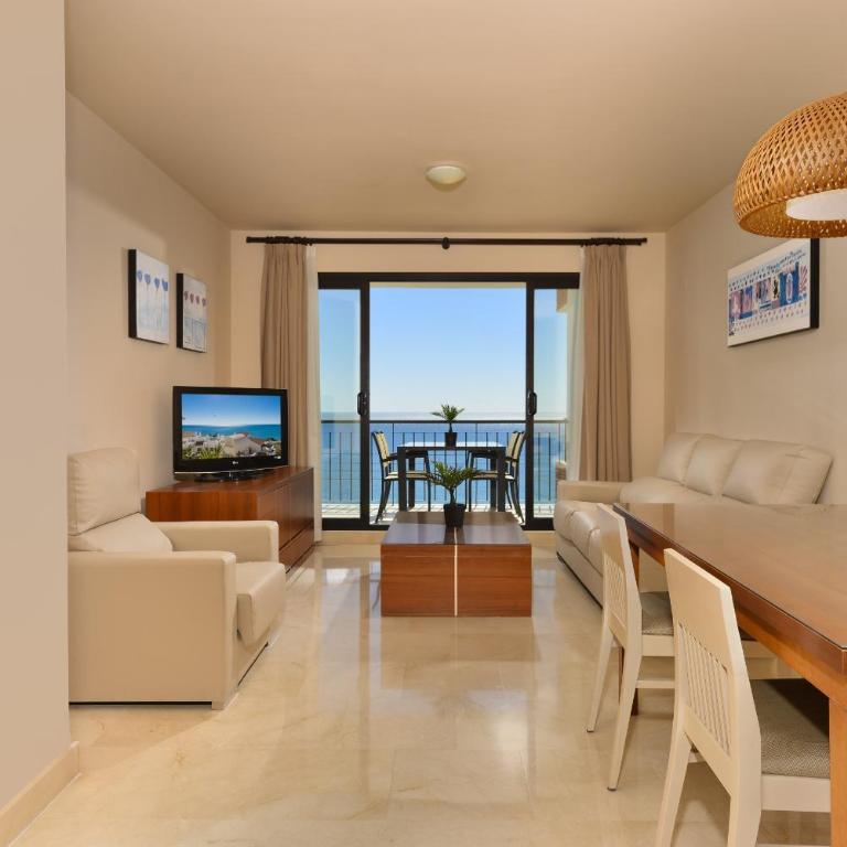 Apartamento de 2 dormitorios en Torrox Costa - Apartamento con terraza - 1