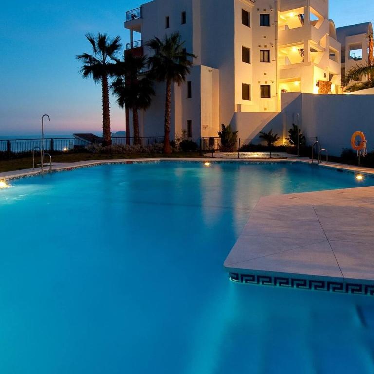 Precioso apartamento de 2 dormitorios con parking & WiFi - Apartment - 12