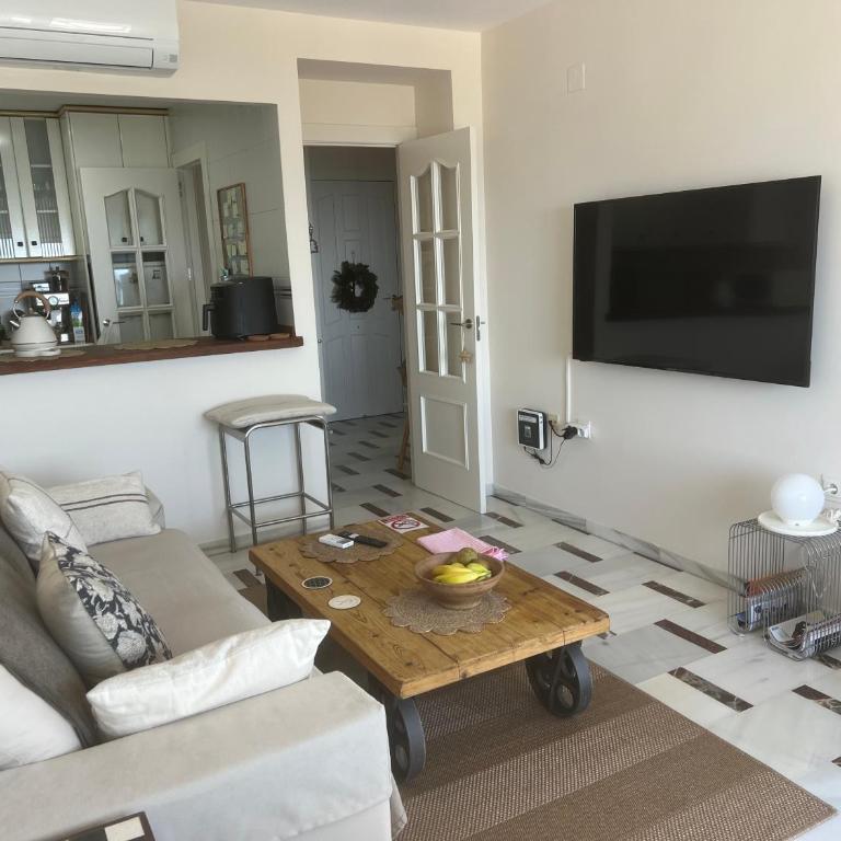Apartamento LH Beach frente al mar - One-Bedroom Apartment with Balcony and Sea View - 2