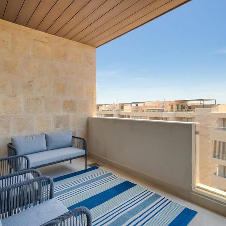 Elegant resort condo with heated pool, pickleball, gym & garden views - Vacation Home - 2