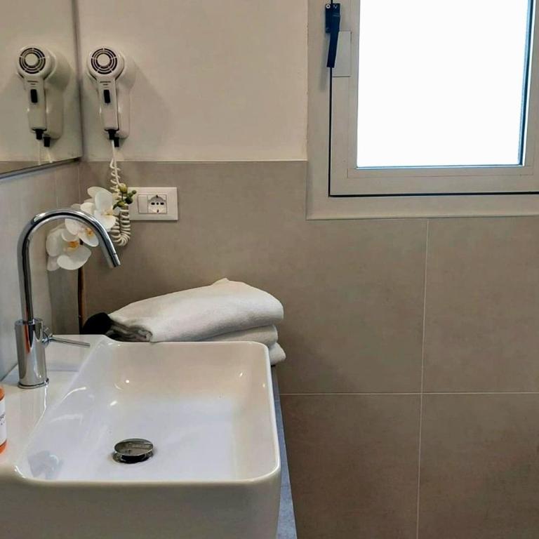 Hotel Madera - Camera Familiare Comfort con Balcone - 9