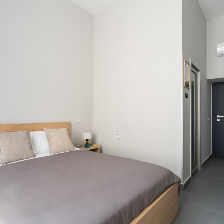 Darna Rooms - Camera Matrimoniale con Balcone - 4