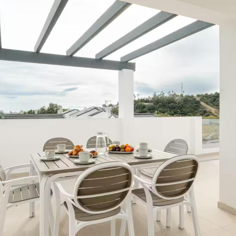 Coastal Comfort in Estepona 3 Bedroom Apartment - Apartamento - 14