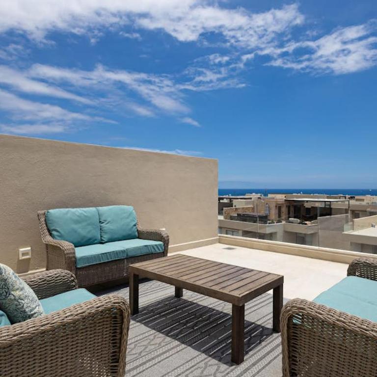 Modern studio with rooftop lounge, pools, gym, pickleball & Netflix access - Casa - 18