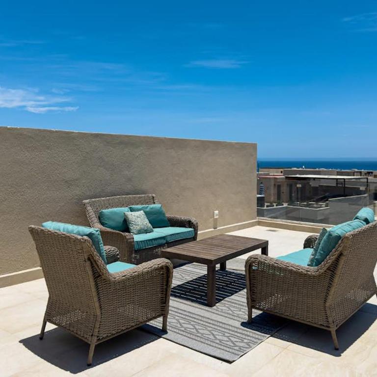 Modern studio with rooftop lounge, pools, gym, pickleball & Netflix access - Casa - 21