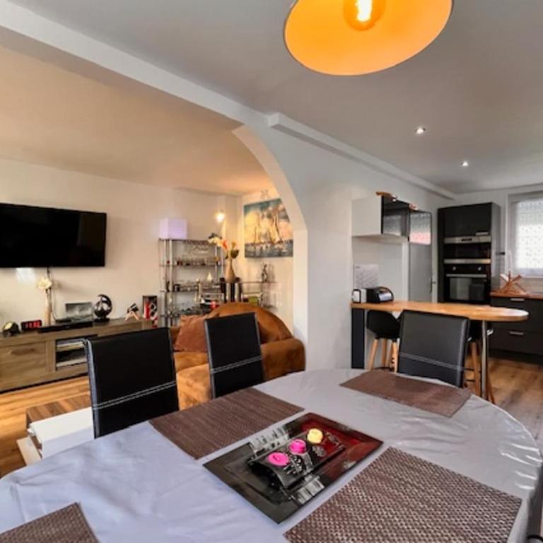 Spacious house in La Rochelle near the beaches - Maison de Vacances - 5