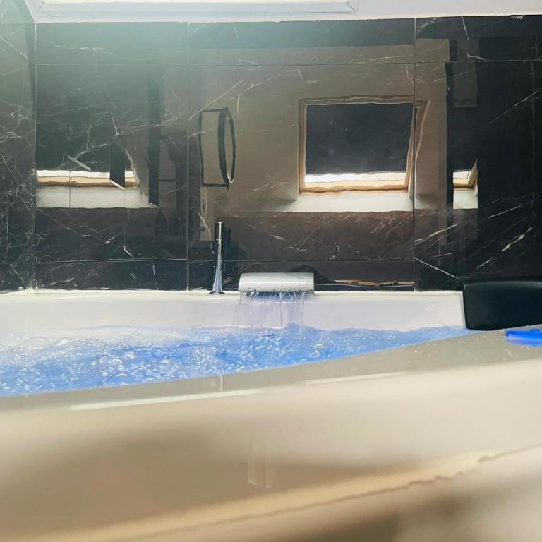 Suite Jacuzzi Marbre - 451 - Apartment mit 1 Schlafzimmer - 14