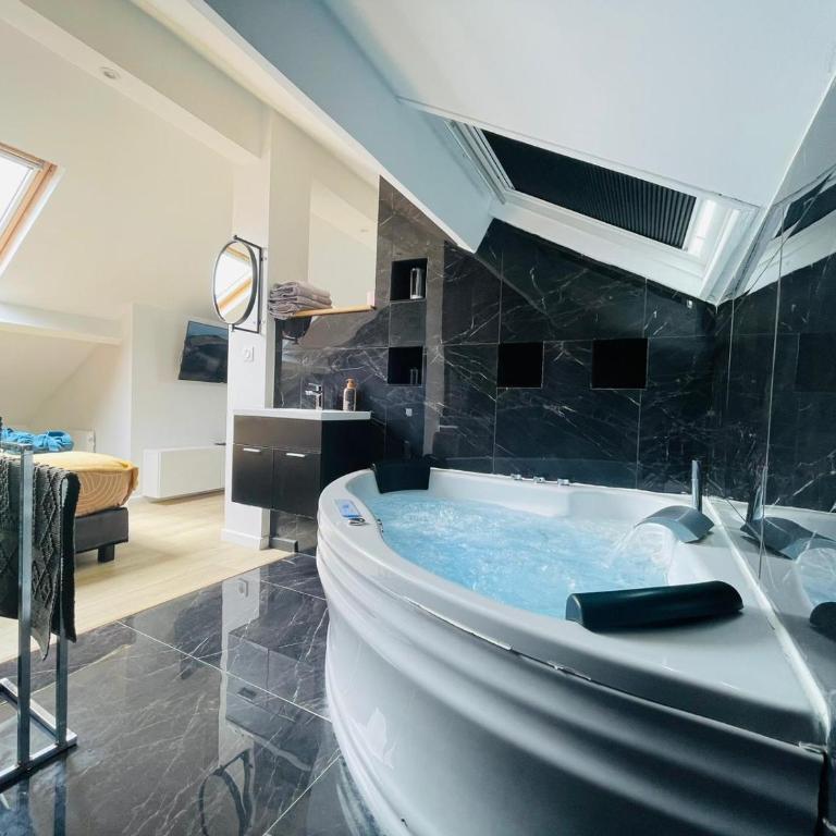 Suite Jacuzzi Marbre - 451 - Apartment mit 1 Schlafzimmer - 25