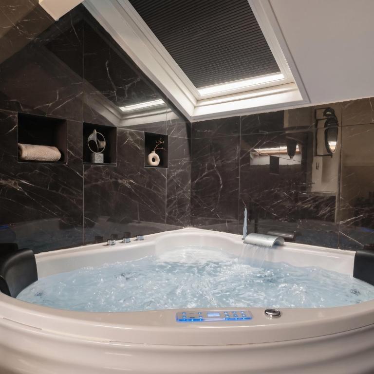Suite Jacuzzi Marbre - 451 - Apartment mit 1 Schlafzimmer - 28