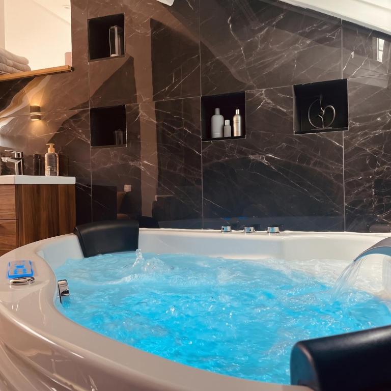 Suite Jacuzzi Marbre - 451 - Apartment mit 1 Schlafzimmer - 30
