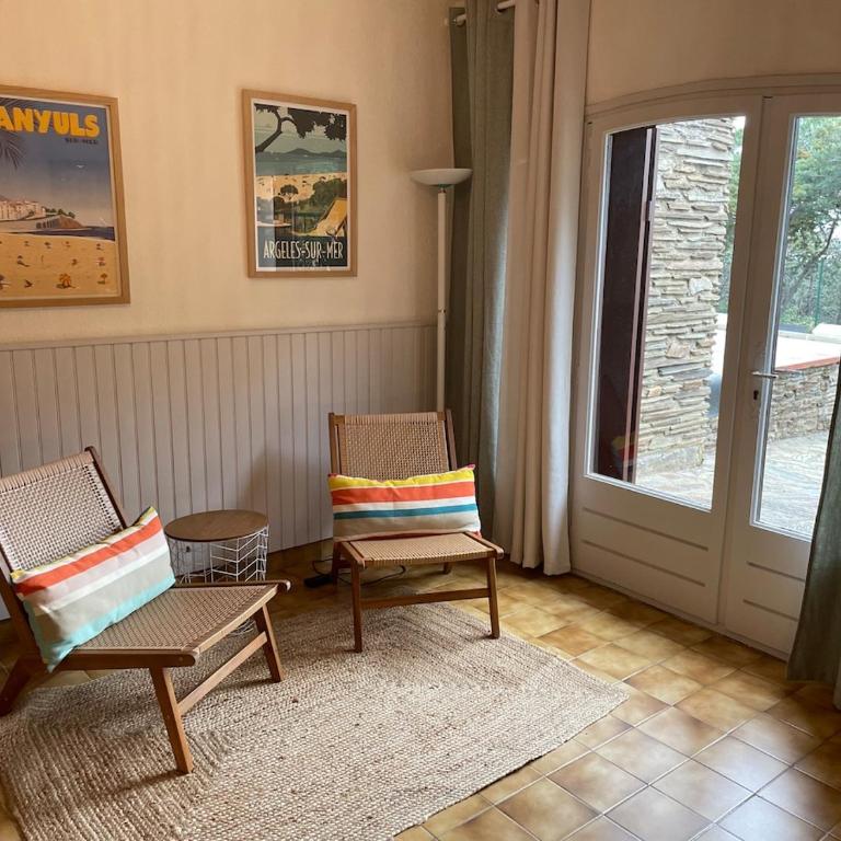 Grand studio proche mer dans résidence calme avec piscine - One-Bedroom Apartment with Terrace - 4