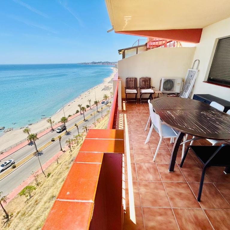 Seaviews Carvajal - Two-Bedroom Apartment - 10