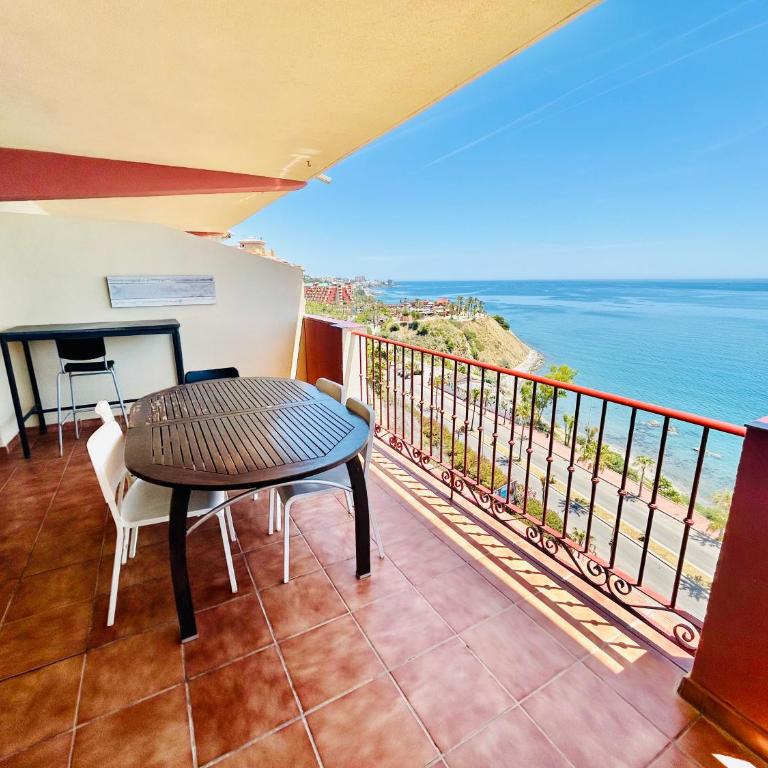 Seaviews Carvajal - Two-Bedroom Apartment - 13