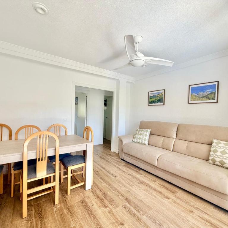 New Town Levante Beach Apartment - Apartment - 4