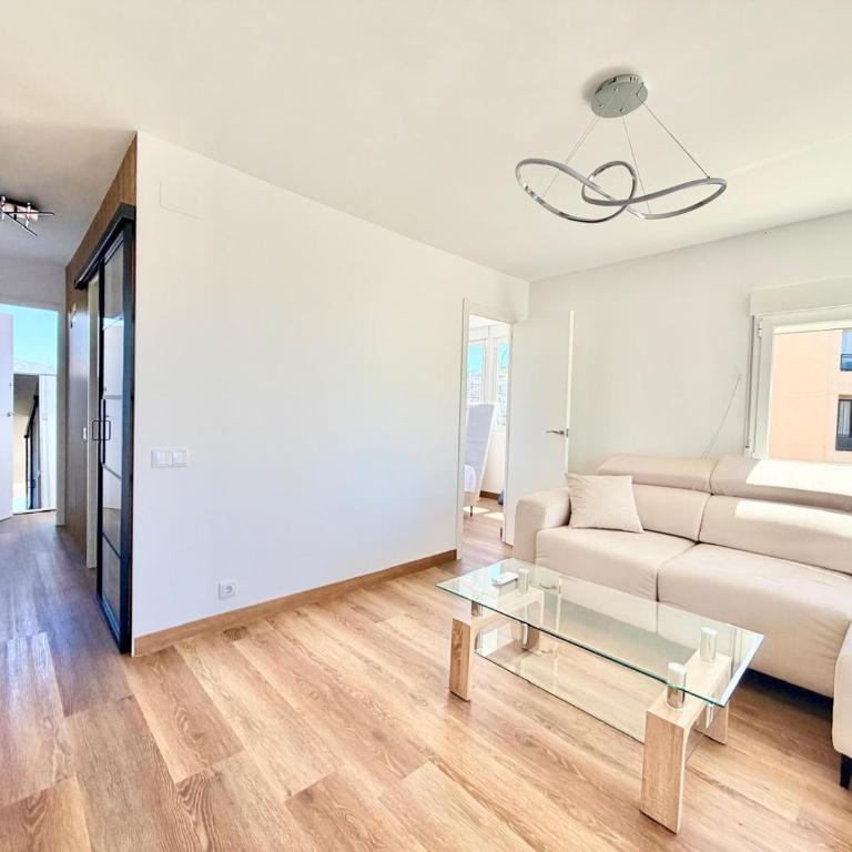 Seaviews Modern Apartment Levante Beach - Apartment - 7