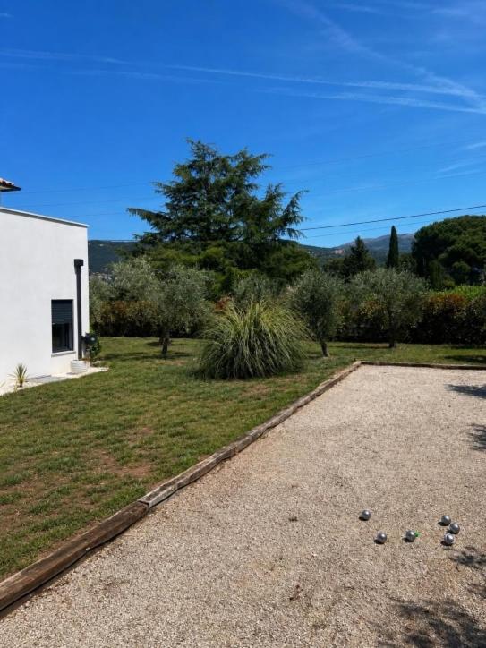 Exceptional Villa with Pool in Peymeinade - Villa 3 Chambres - 11