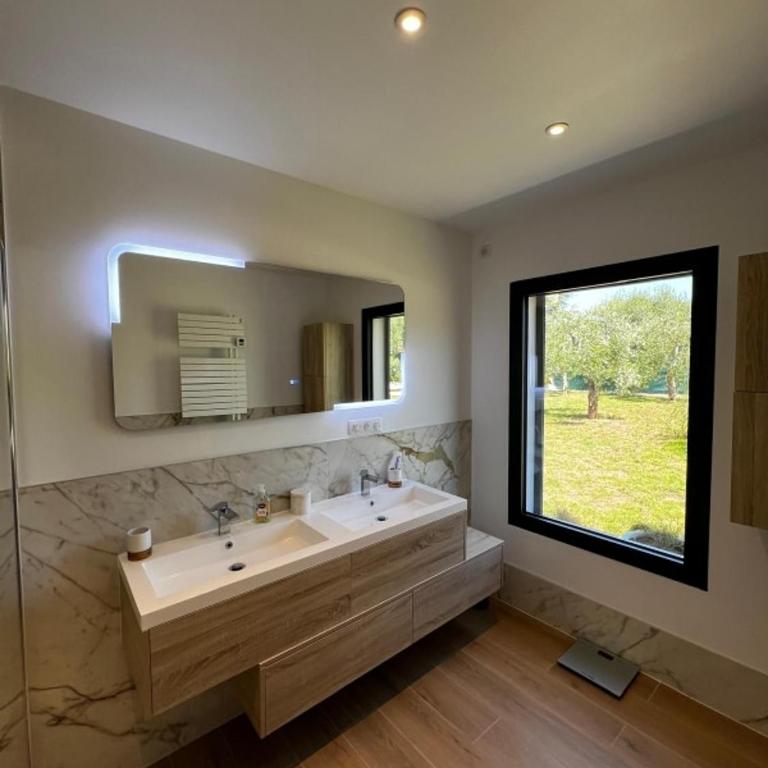 Exceptional Villa with Pool in Peymeinade - Villa 3 Chambres - 24