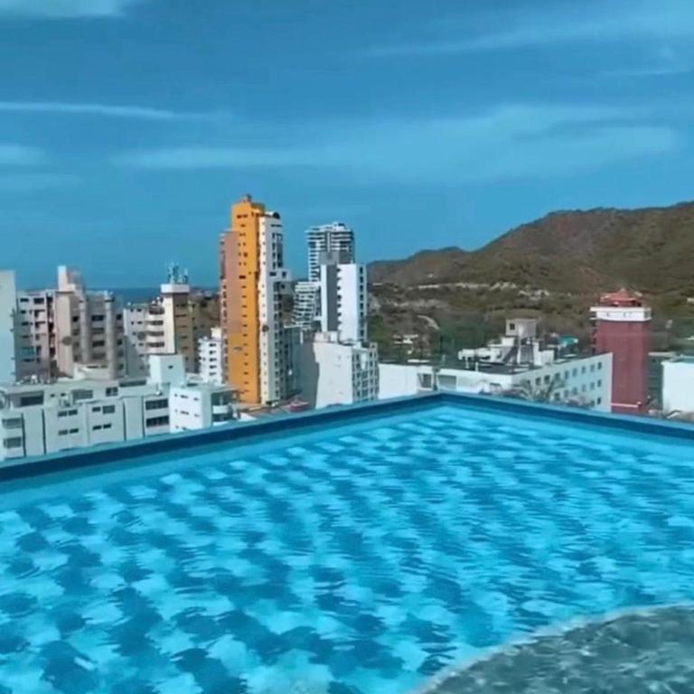 Apartamento en Rodadero, elegante y amplio a una cuadra del mar - Apartamento de 2 dormitorios - 44