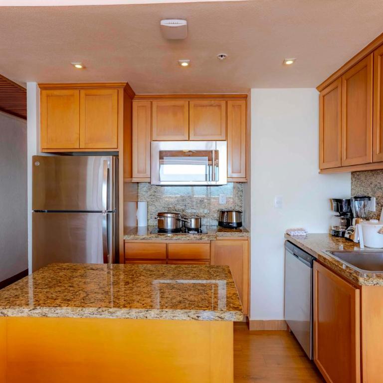 Club Regina Puerto Vallarta - One-Bedroom Penthouse King Suite with Jacuzzi and Harbor View - 2
