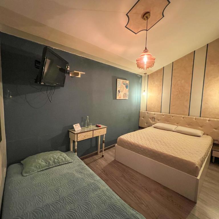 Ronda Hotel Boutique by Chat Noir - Comfort Triple Room - 12