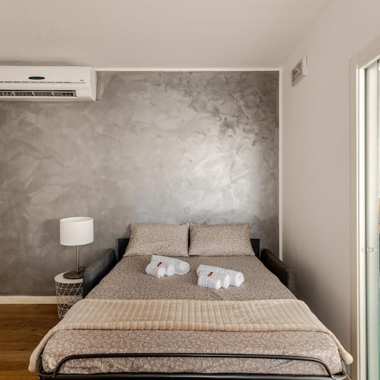 Urban Oasis Suite Design & Comfort in Ponti Romani - Appartamento con 1 Camera da Letto - 9